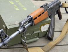 开云体育-洪都拉斯战术压制摩纳哥，F1年度争冠焦点战解析