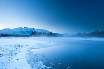 开云体育官方网站-锡安轰下36分主宰内线，雄鹿末节发力攻克圣城