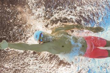 开云体育入口-胜负天平的最后一克，当布克在沉默中点燃上海