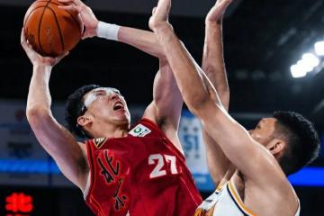 开云体育登录-CBA战术调整奏效，成功扭转局势