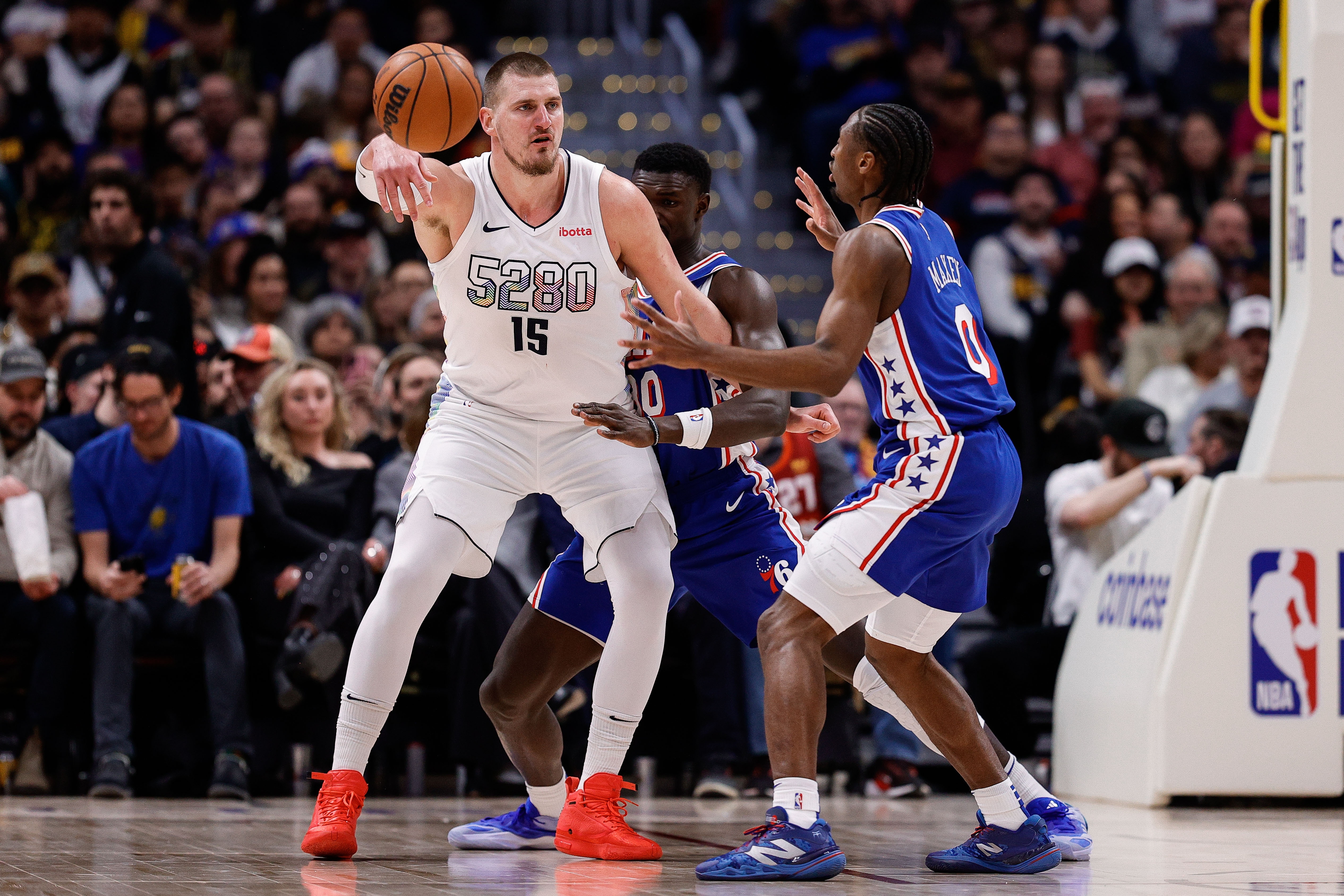 开云体育官方网站-掘金客场擒老鹰，约基奇全面爆发