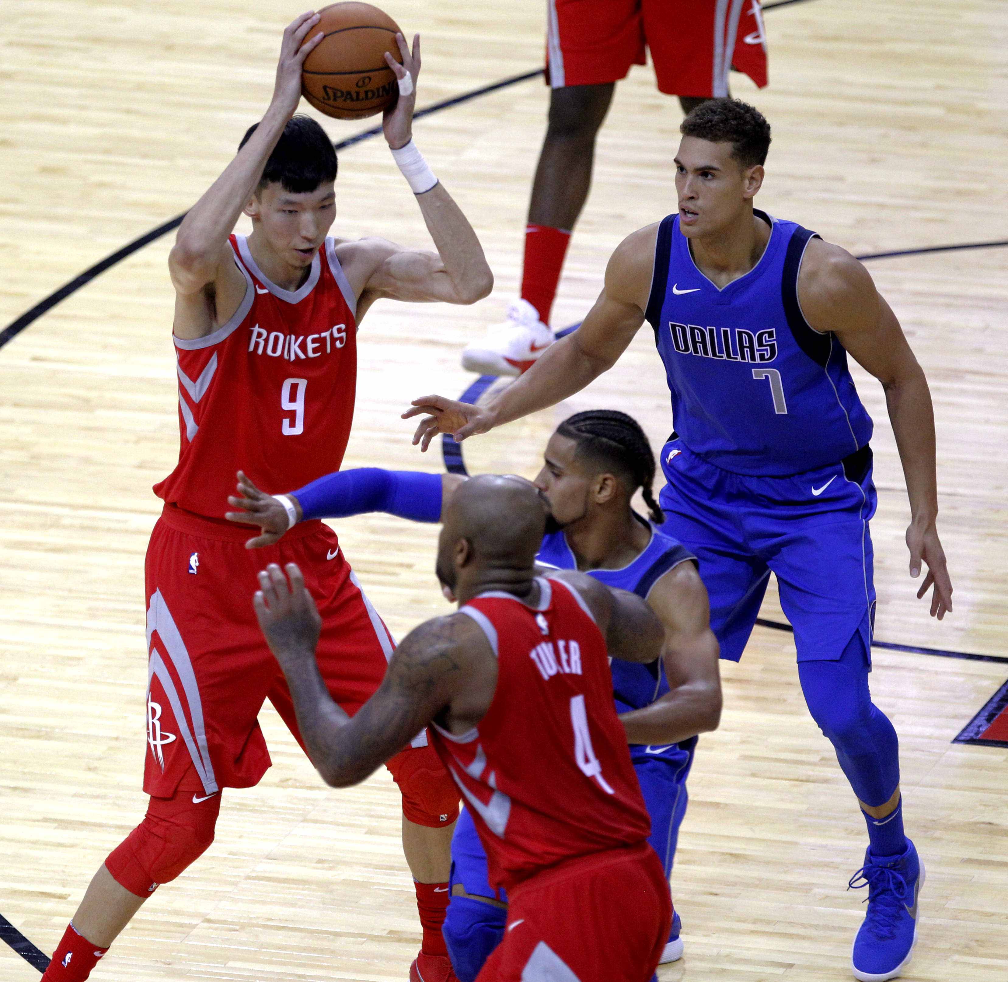 开云体育在线-魔术碾压鹈鹕,周琦点燃赛场