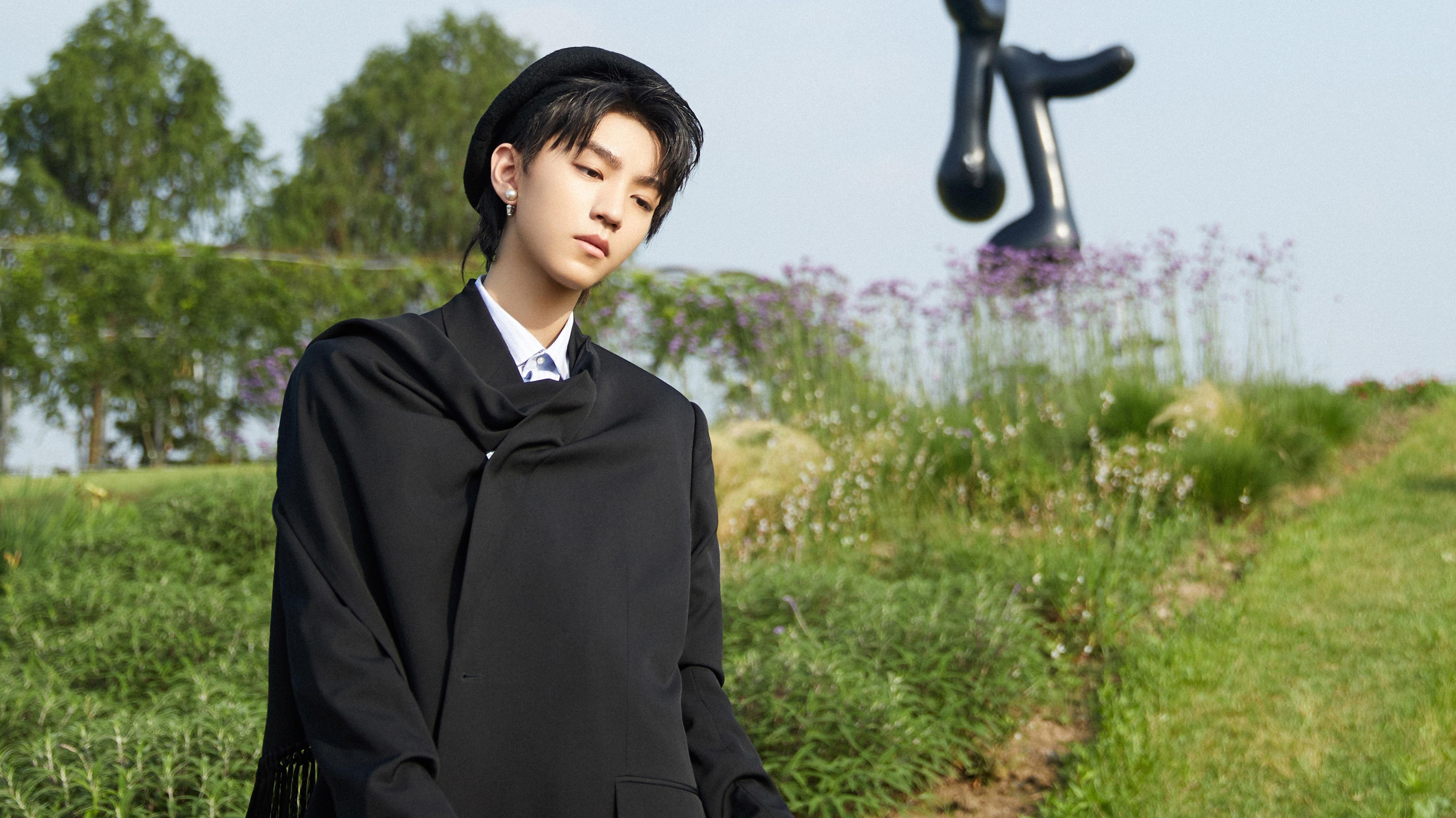 开云体育app-巅峰对决，黄蜂提前锁定胜局，范弗利特总决赛接管引领胜利