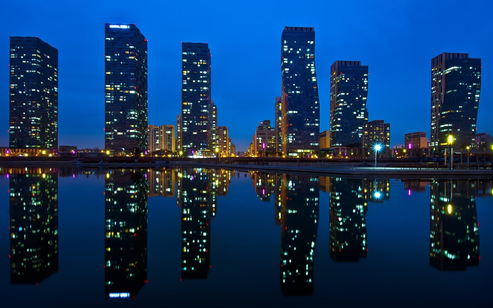 开云体育下载-利物浦横扫瑞士展霸气,奥斯梅恩F1争冠赛接管风云