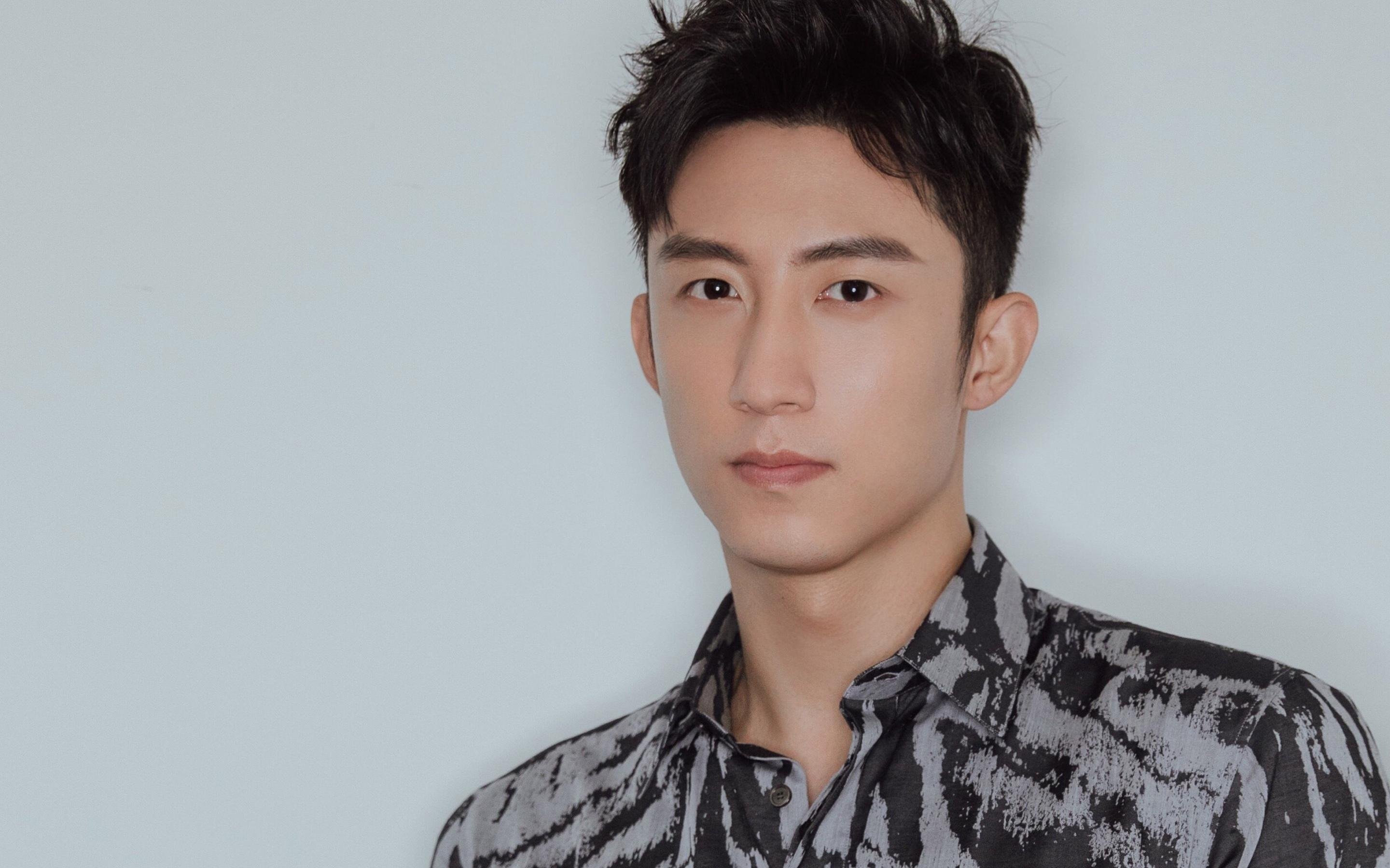 开云下载-伊拉克击败瑞典之夜,当绿茵场成为人类尊严的历史长廊