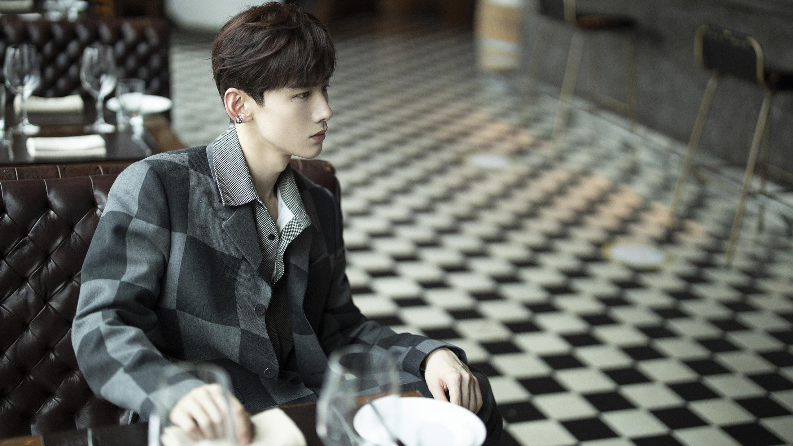 开云体育中国-新星灼日，紫金黄昏