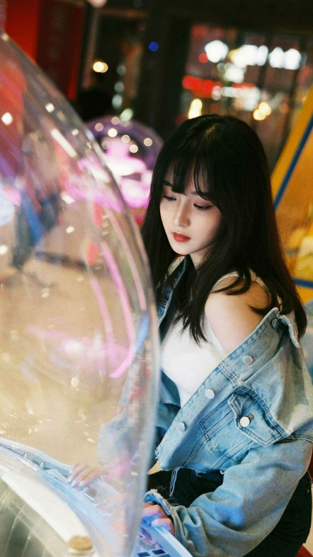 开云体育入口-跨界星辰，当伯纳乌的月光照亮火箭升空